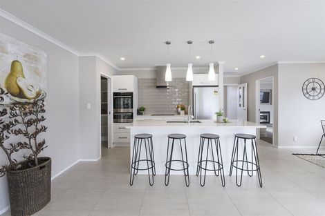 Photo of property in 115 Penetaka Heights, Pyes Pa, Tauranga, 3112