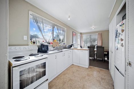Photo of property in 15 Carbery Place, Manurewa, Auckland, 2102