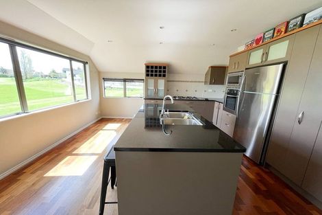 Photo of property in 60 Grammar School Road, Pakuranga, Auckland, 2010