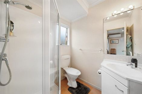 Photo of property in 57 Carisbrook Crescent, Papakura, 2110