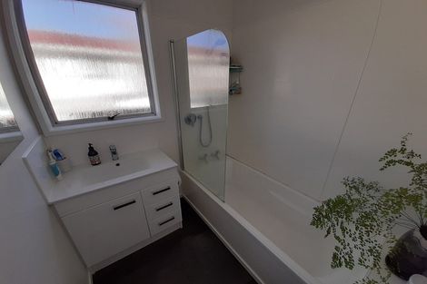 Photo of property in 35 Bayview Road, Bayview, Auckland, 0629