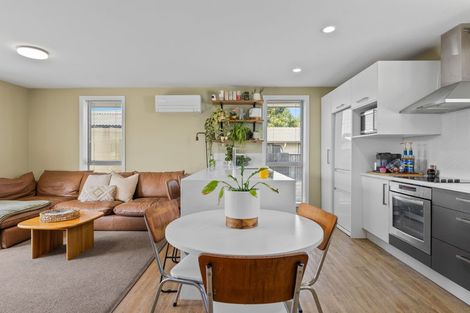 Photo of property in 2/126a Middlepark Road, Sockburn, Christchurch, 8042