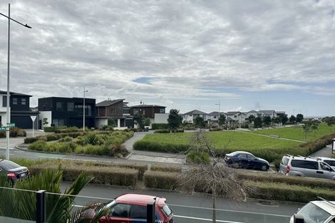 Photo of property in 28 Te Oneroa Way, Long Bay, Auckland, 0630