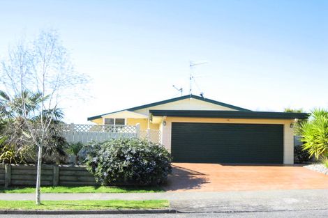Photo of property in 15 James Cook Street, Havelock North, 4130