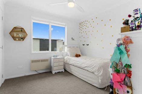 Photo of property in 20 Fearnley Grove, Pyes Pa, Tauranga, 3112