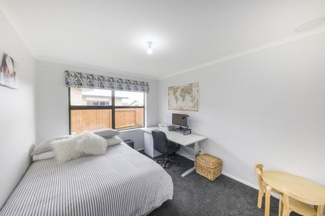 Photo of property in 60 Branigan Parade, Kelvin Grove, Palmerston North, 4414