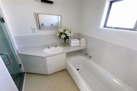 Photo of property in 3/191 Lake Road, Belmont, Auckland, 0622