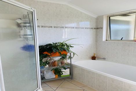 Photo of property in 10 Aclare Place, East Tamaki, Auckland, 2016