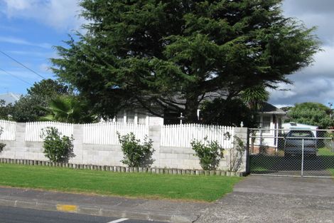 Photo of property in 29 Waipani Road, Te Atatu Peninsula, Auckland, 0610