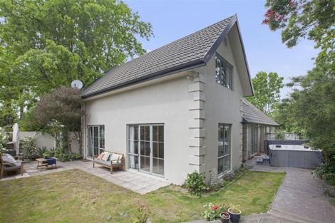 Photo of property in 2c Chislehurst Place, Bryndwr, Christchurch, 8052