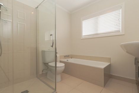 Photo of property in 13a Huapai Street, Onehunga, Auckland, 1061