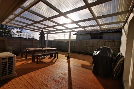 Photo of property in 14 Pohue Avenue, Huapai, Kumeu, 0810