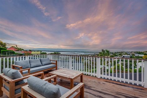 Photo of property in 1/182 Mount Pleasant Road, Mount Pleasant, Christchurch, 8081