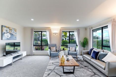 Photo of property in 4 Mahina Place, Te Atatu Peninsula, Auckland, 0610