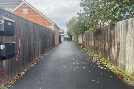 Photo of property in 8a Roa Road, Fendalton, Christchurch, 8041