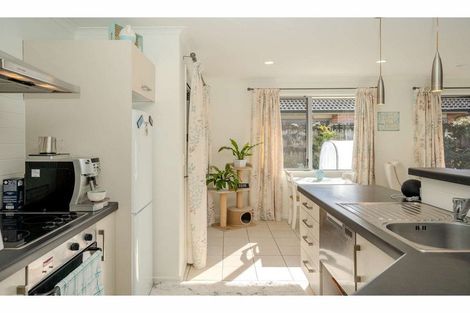 Photo of property in 21 Ranui Avenue, Kerikeri, 0230