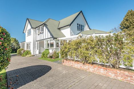 Photo of property in 32 Brassey Road, Saint Johns Hill, Whanganui, 4500