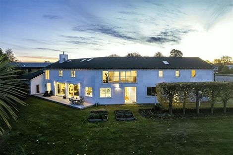 Photo of property in 11 Pentlow Place, Fendalton, Christchurch, 8052