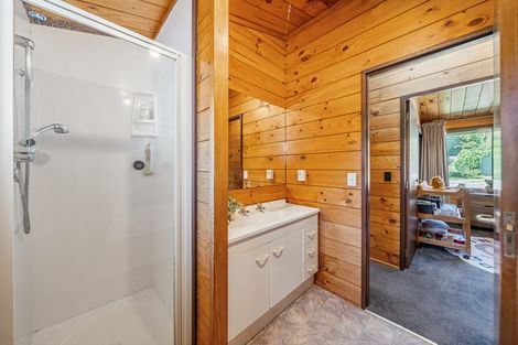 Photo of property in 135 Plateau Road, Te Marua, Upper Hutt, 5018