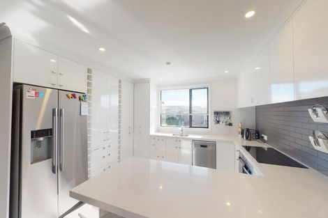 Photo of property in 8 Silicon Way, Fitzherbert, Palmerston North, 4410