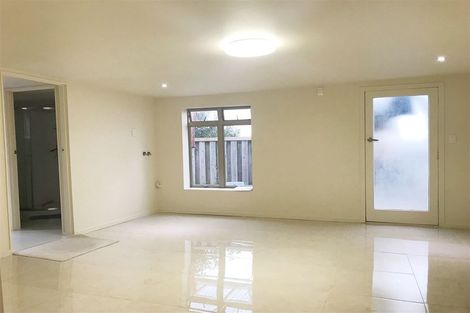 Photo of property in 2/4 Ross Avenue, Glenfield, Auckland, 0629