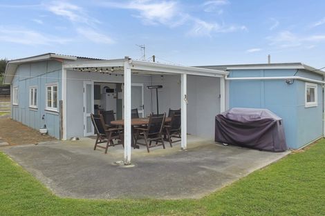 Photo of property in 13 Barber Street, Foxton Beach, Foxton, 4815