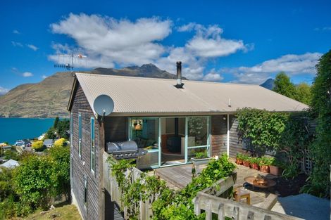 Photo of property in 10a Caples Place, Fernhill, Queenstown, 9300