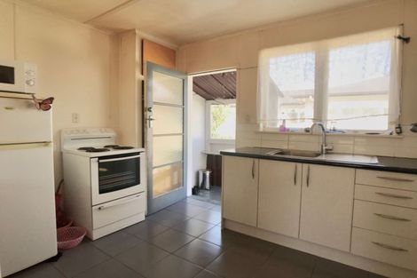 Photo of property in 92a Forrest Hill Road, Forrest Hill, Auckland, 0620