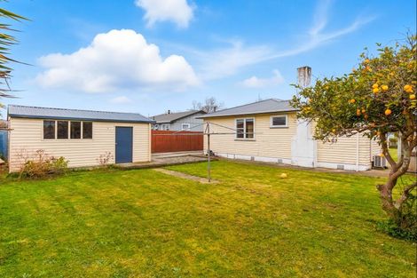Photo of property in 2 Collingwood Street, Levin, 5510