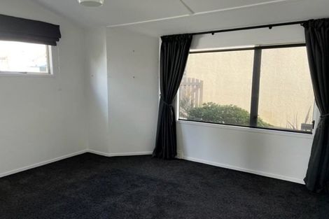 Photo of property in 21 Denarius Lane, Glendene, Auckland, 0602