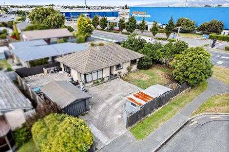 Photo of property in 2a Skerten Avenue, Hornby, Christchurch, 8042