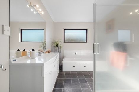 Photo of property in 4 Kanuka Place, Pyes Pa, Tauranga, 3112