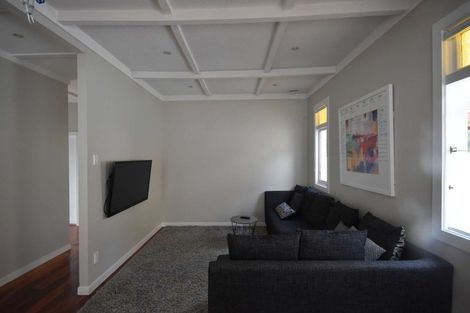 Photo of property in 10 Myrtle Street, Morningside, Auckland, 1022