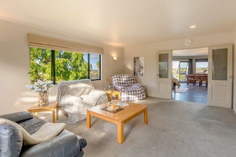 Photo of property in 32 Ian Sage Avenue, Torbay, Auckland, 0630