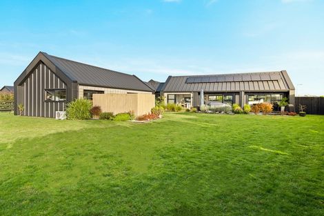 Photo of property in 16 Kaniera Terrace, Cambridge, 3434