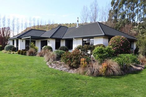 Photo of property in 15 Springhill Road, Cormacks, Oamaru, 9495