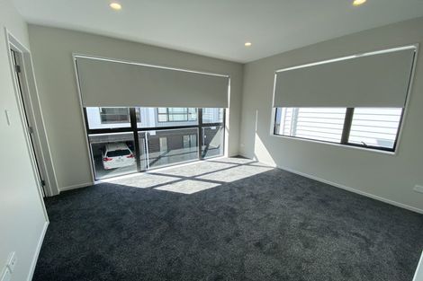 Photo of property in 1b Westall Road, New Lynn, Auckland, 0600