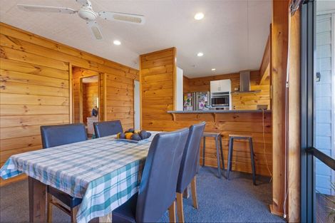 Photo of property in 33 Cable Bay Block Road, Cable Bay, 0420