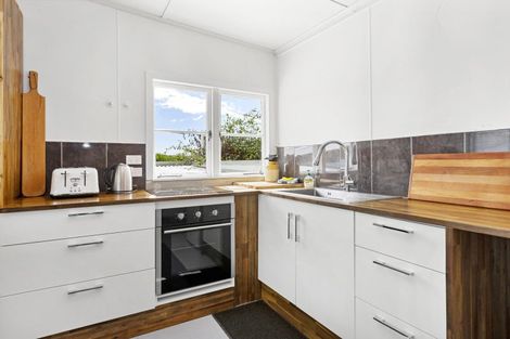 Photo of property in 26 Lily Street, Raglan, 3225