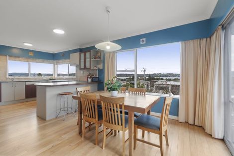 Photo of property in 61 Taylor Road, Mangere Bridge, Auckland, 2022