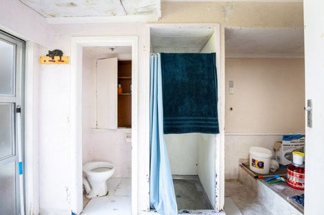 Photo of property in 67 Pendarves Street, New Plymouth, 4310