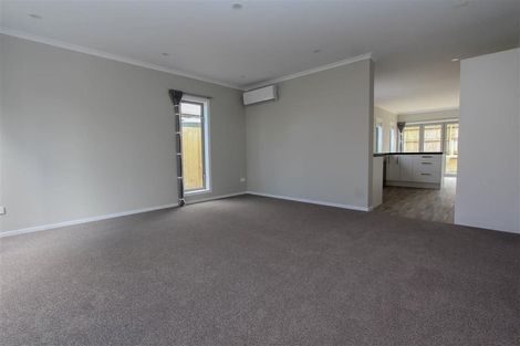 Photo of property in 27a Southsea Crescent, Silverdale, Hamilton, 3216