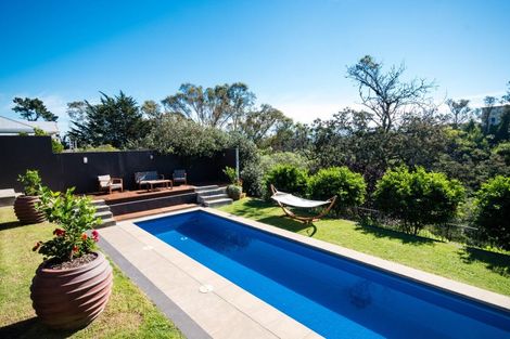 Photo of property in 11 Lawrence Road, Hospital Hill, Napier, 4110