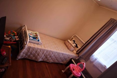 Photo of property in 7 Tatau Way, Te Atatu Peninsula, Auckland, 0610