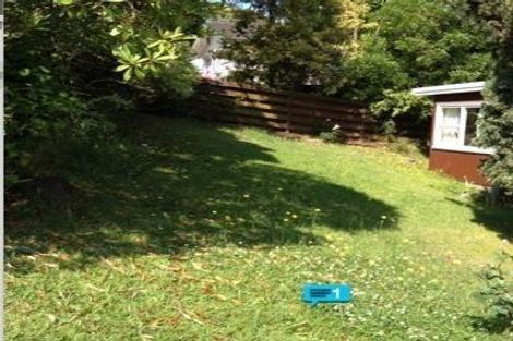 Photo of property in 1/1 Nea Place, Hillcrest, Auckland, 0627