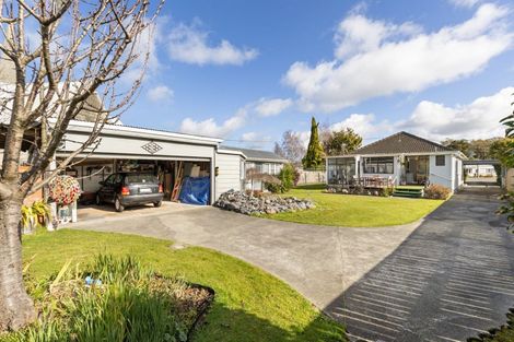 Photo of property in 15 Bull Street, Bulls, 4818