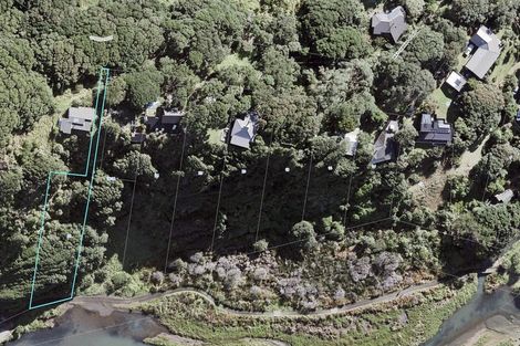 Photo of property in 30 Watchmans Road, Karekare, Auckland, 0772