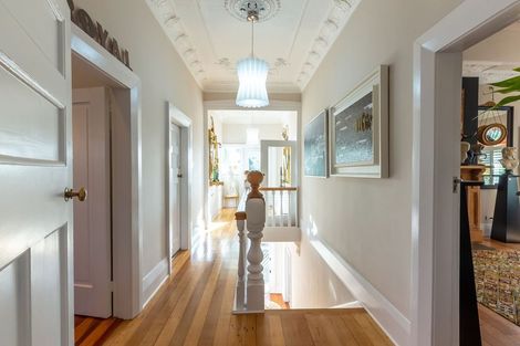 Photo of property in 114 Cliffs Road, Saint Clair, Dunedin, 9012