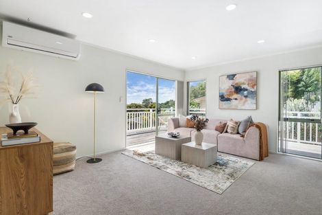 Photo of property in 2/21 Bonito Place, Bayview, Auckland, 0629