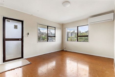 Photo of property in 49 Meadowvale Rise, Titirangi, Auckland, 0604